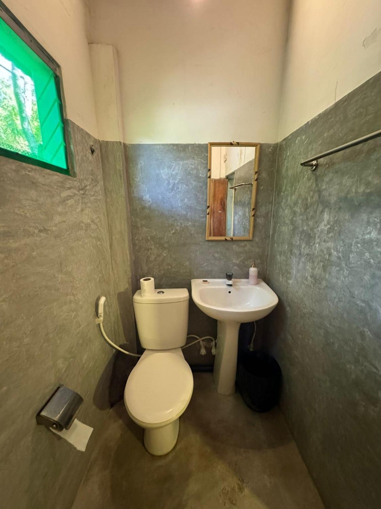 Waypoint Arugam Bayホステル 部屋 写真