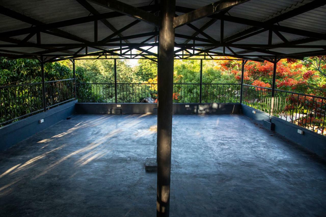 Waypoint Arugam Bayホステル エクステリア 写真
